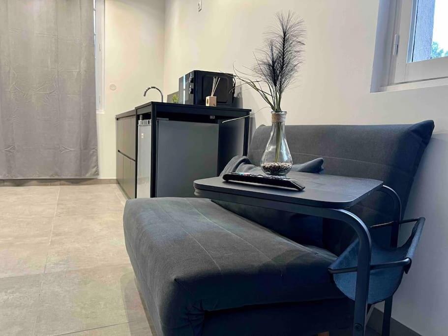 Studio Charmant Proche Rer Cdg Parc Des Expos Севран Екстериор снимка